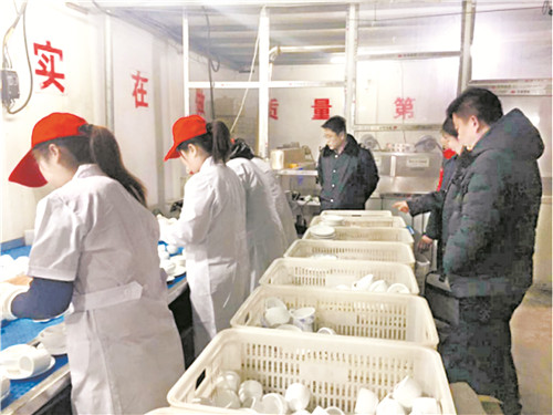 濮陽市開展餐飲具消毒服務(wù)監(jiān)督檢查 餐飲器具集中消毒服務(wù)